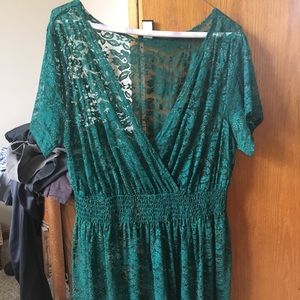 Perfect for the holiday season!!! A beautiful top!